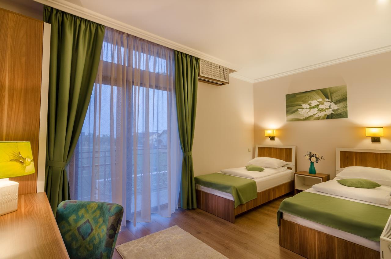 Seva Hotel Health Club กัมปีนา ภายนอก รูปภาพ