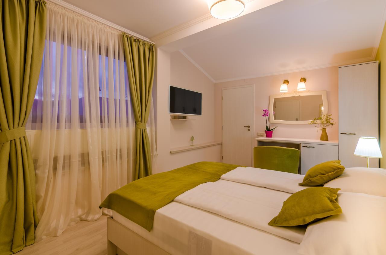 Seva Hotel Health Club กัมปีนา ภายนอก รูปภาพ